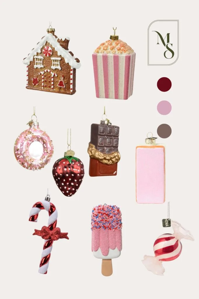 Zoete kerstornamenten in rood en roze voor een vrolijke kerstboom